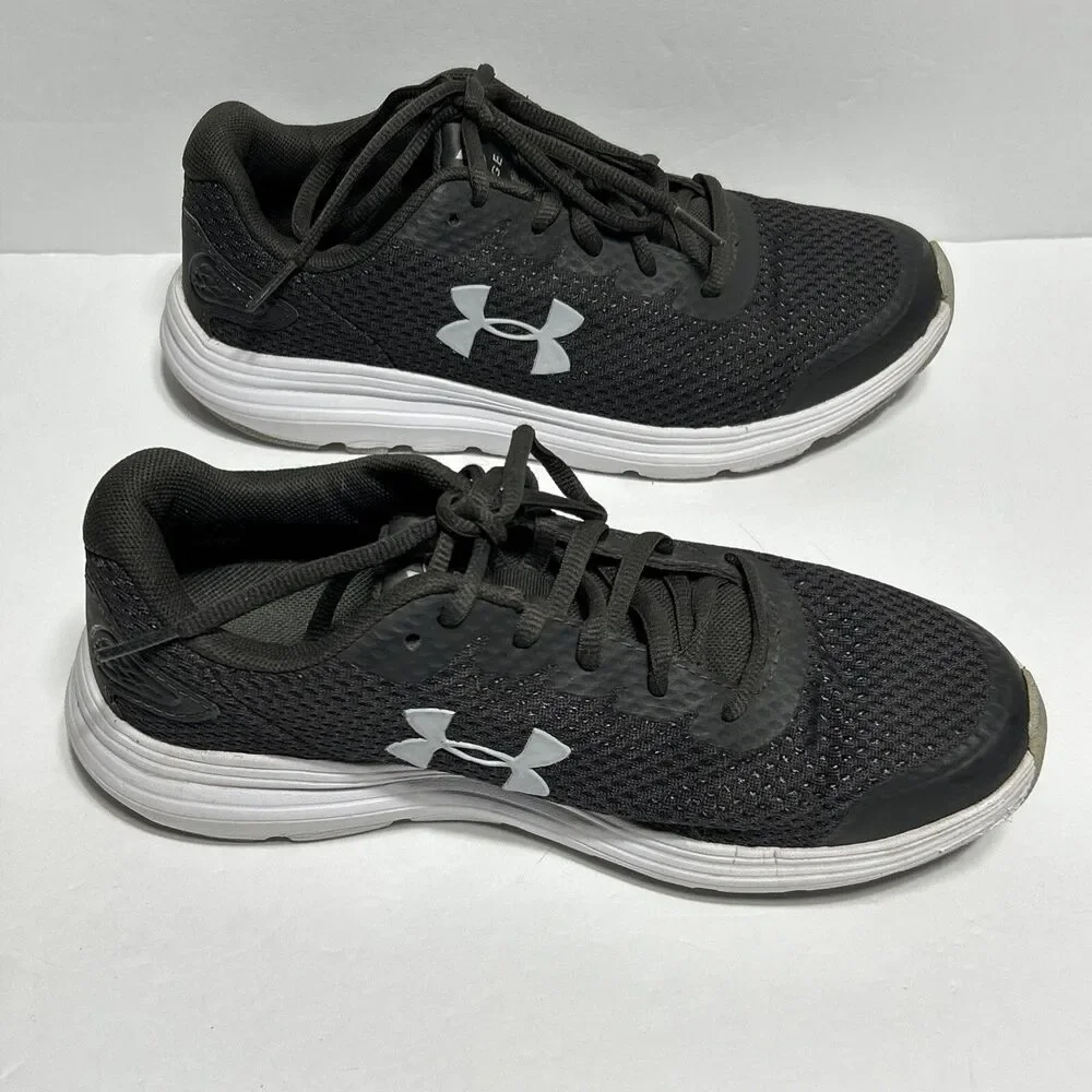Women’s Under Armour Surge Tennis Shoes Size 6 Gray Running Training Workout